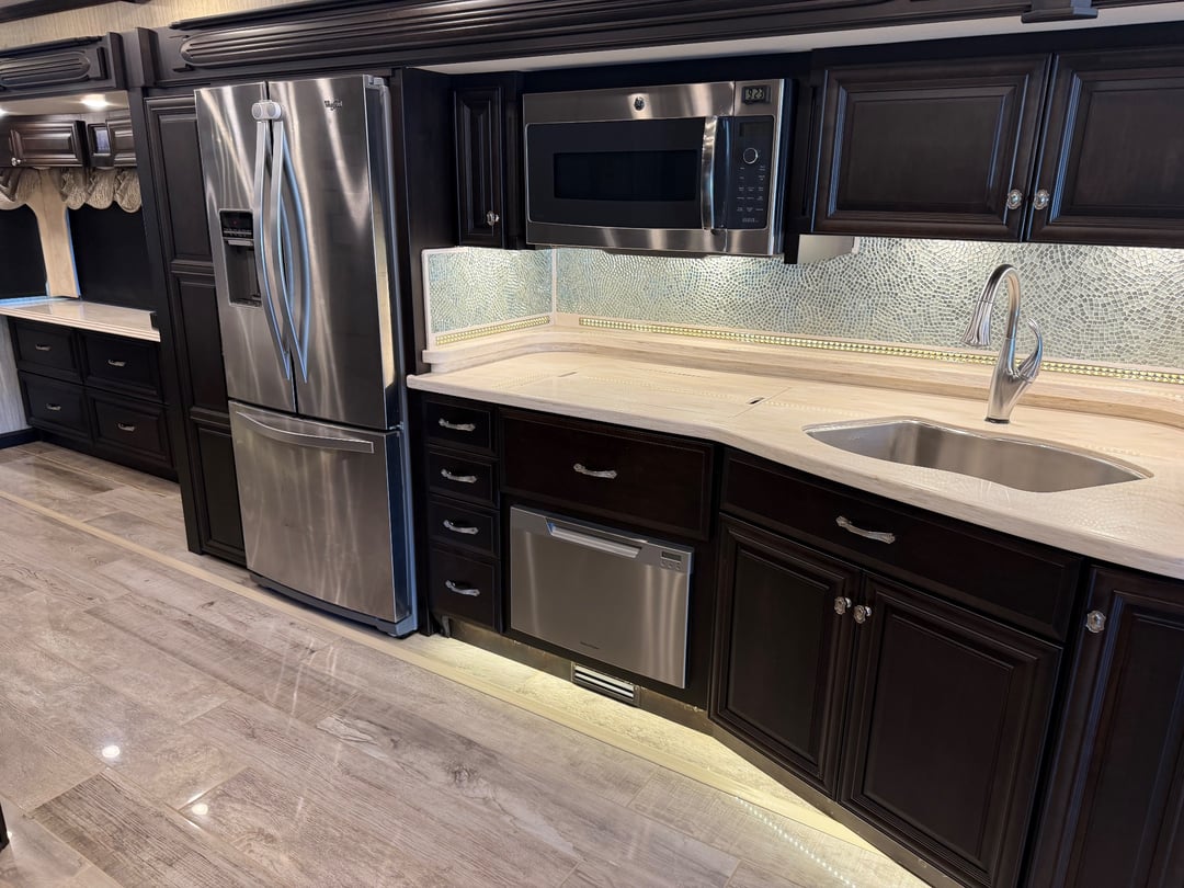 2017 Newmar Essex 4533, Kitchen photo 2