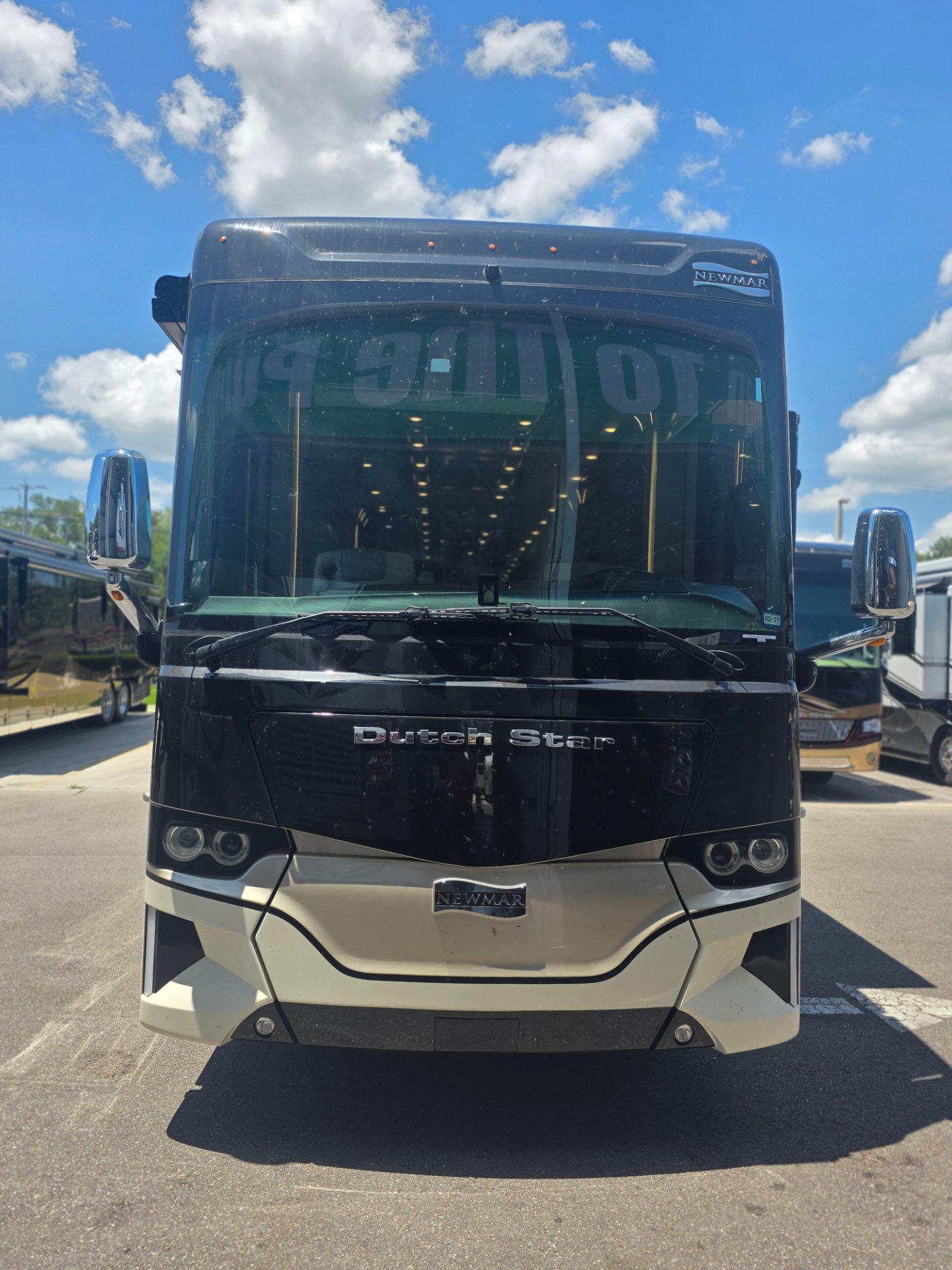 2023 Newmar Dutch Star 4370 - Exterior view 2