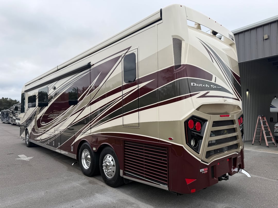 2021 Newmar Dutch Star 4369, Exterior photo 4