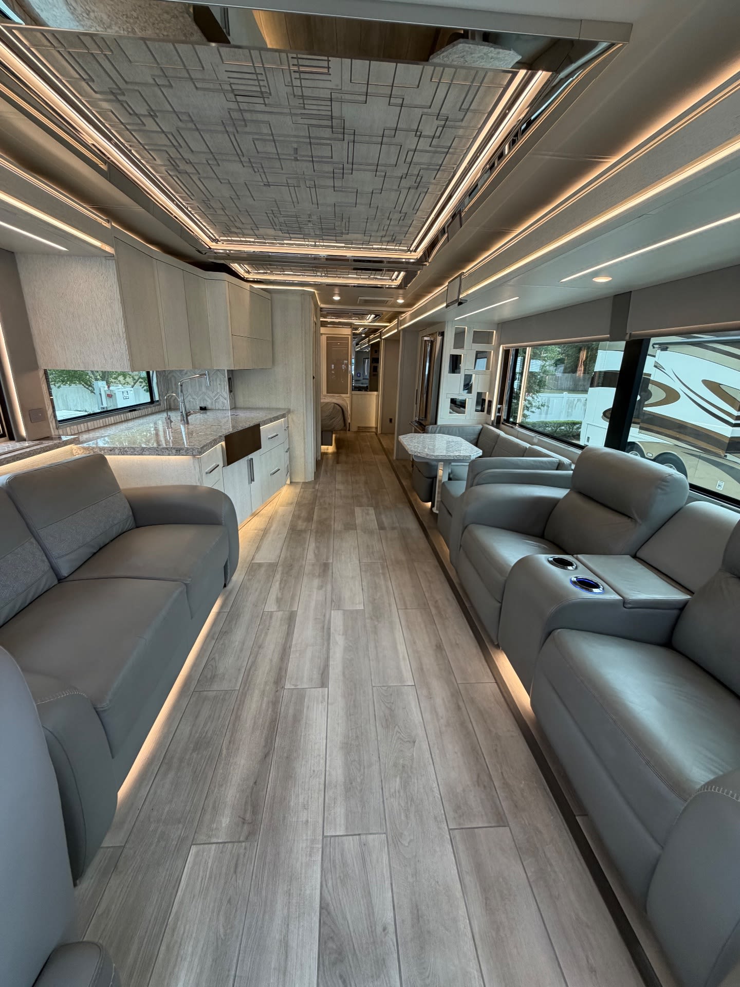2022 Newmar King Aire 4531 - Interior view