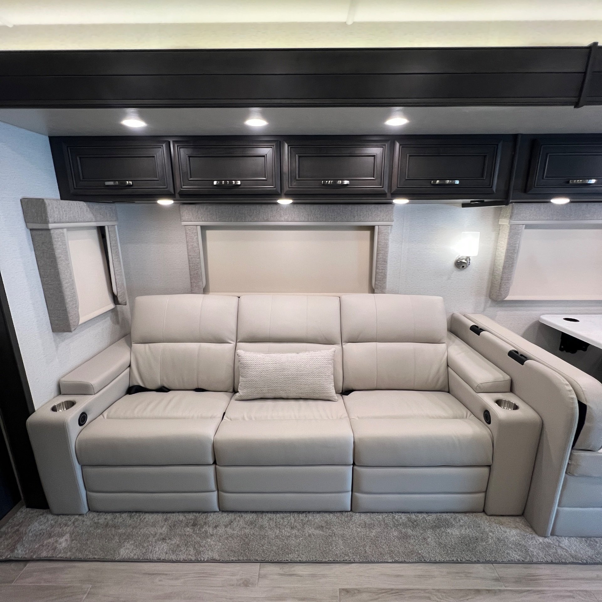 2025 Entegra Coach Accolade 37K - Interior view 3
