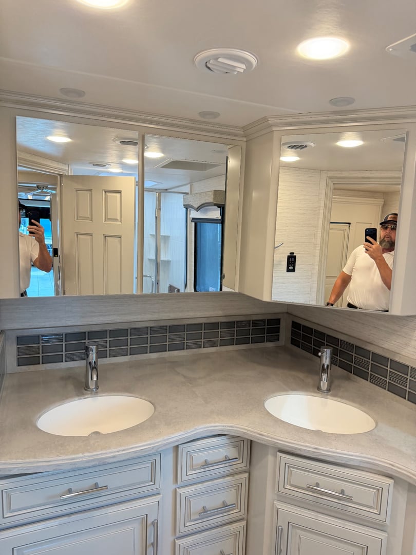 2023 Forest River Berkshire XLT 45E, Bathroom photo 3