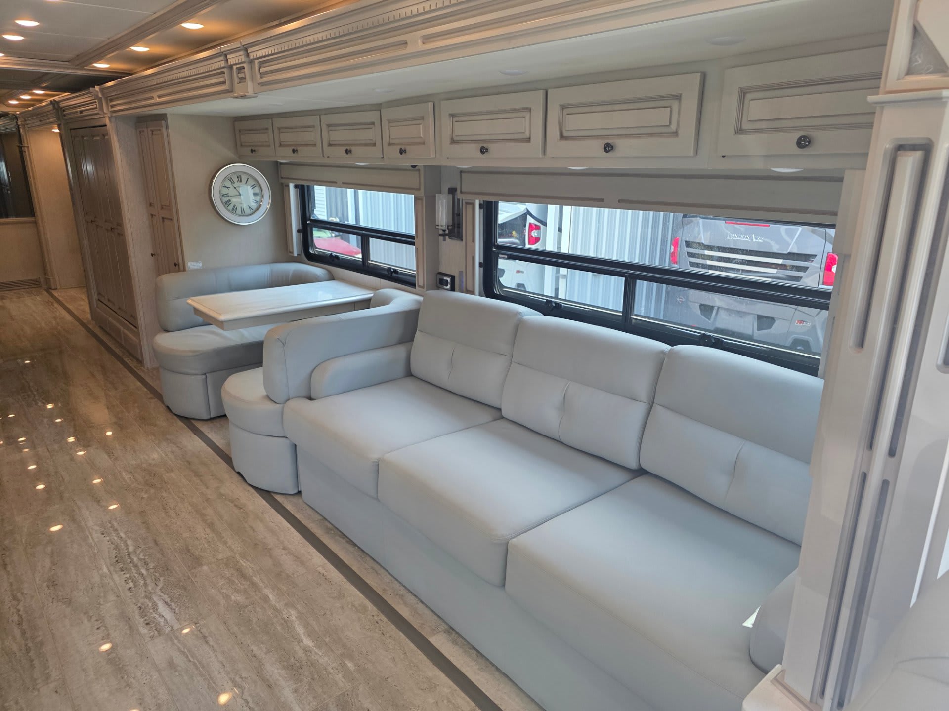 2022 Newmar Dutch Star 4326 - Interior view 3