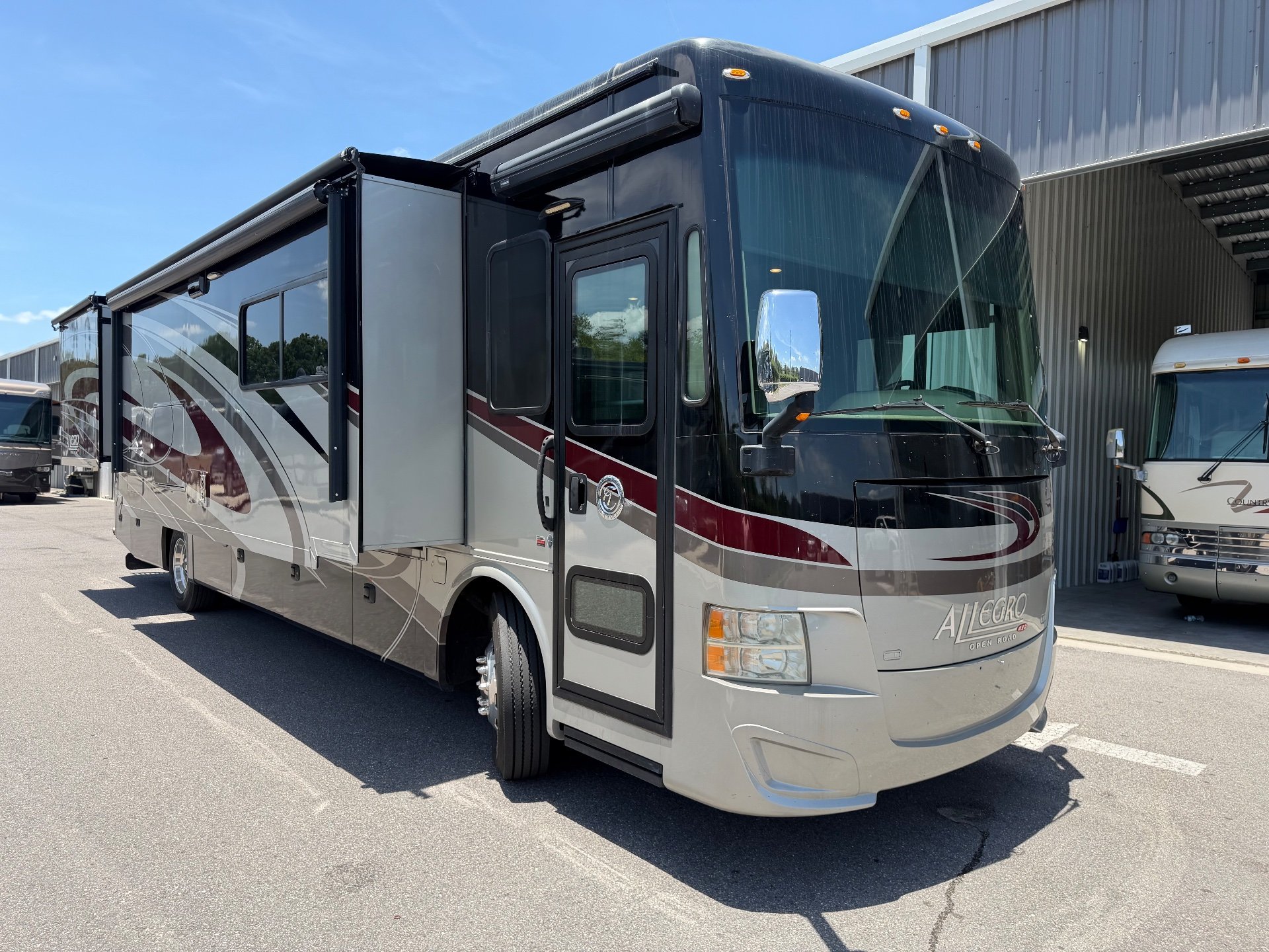 2017 Tiffin Allegro Red 37 PA - Exterior view