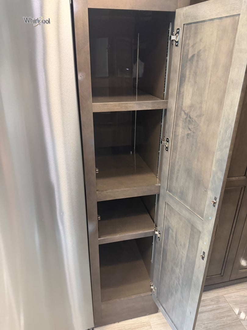 2020 Entegra Coach Reatta XL 39BH, Kitchen photo 4