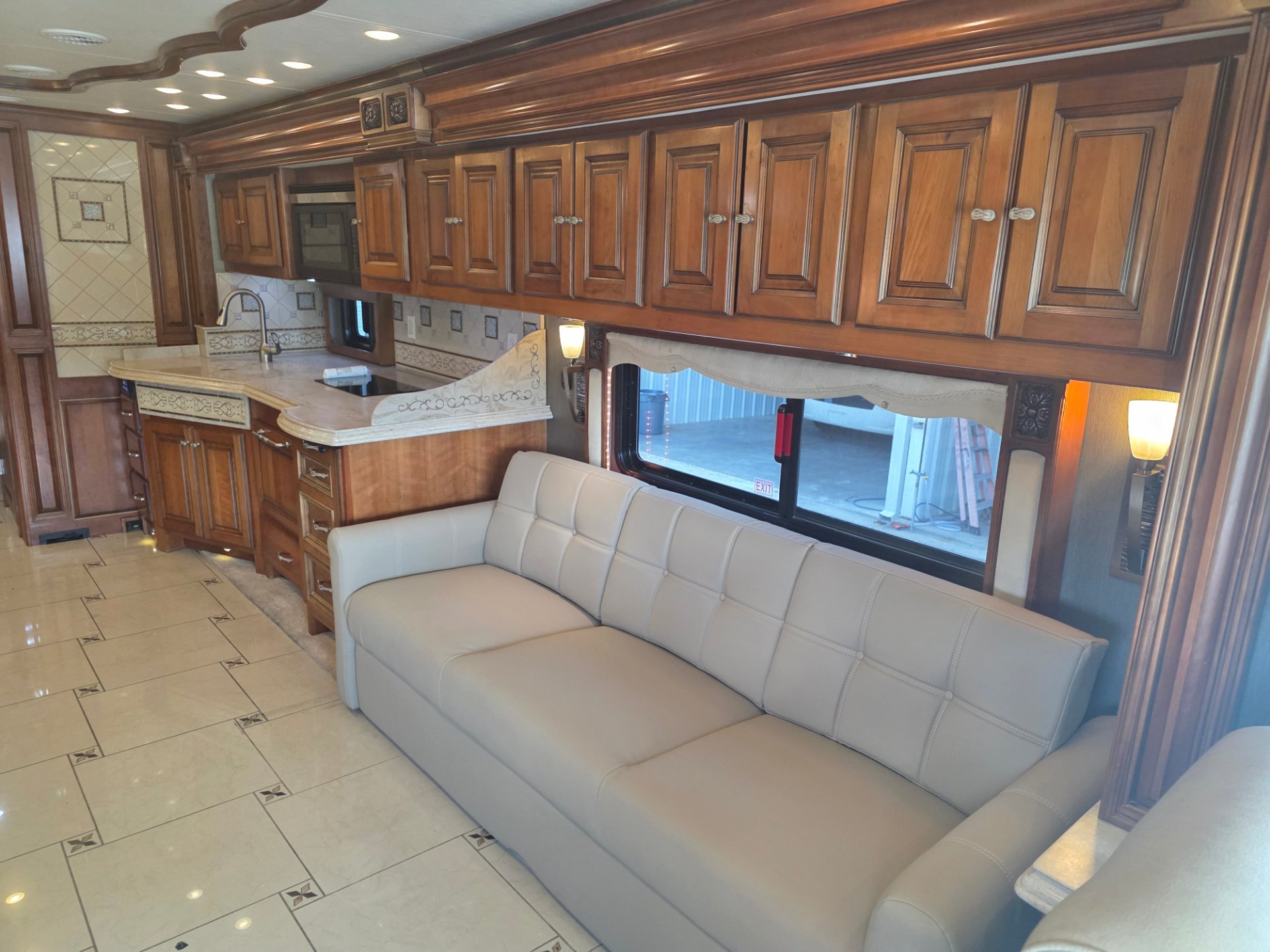 2013 Tiffin Allegro Bus 45 LP - Interior view 2