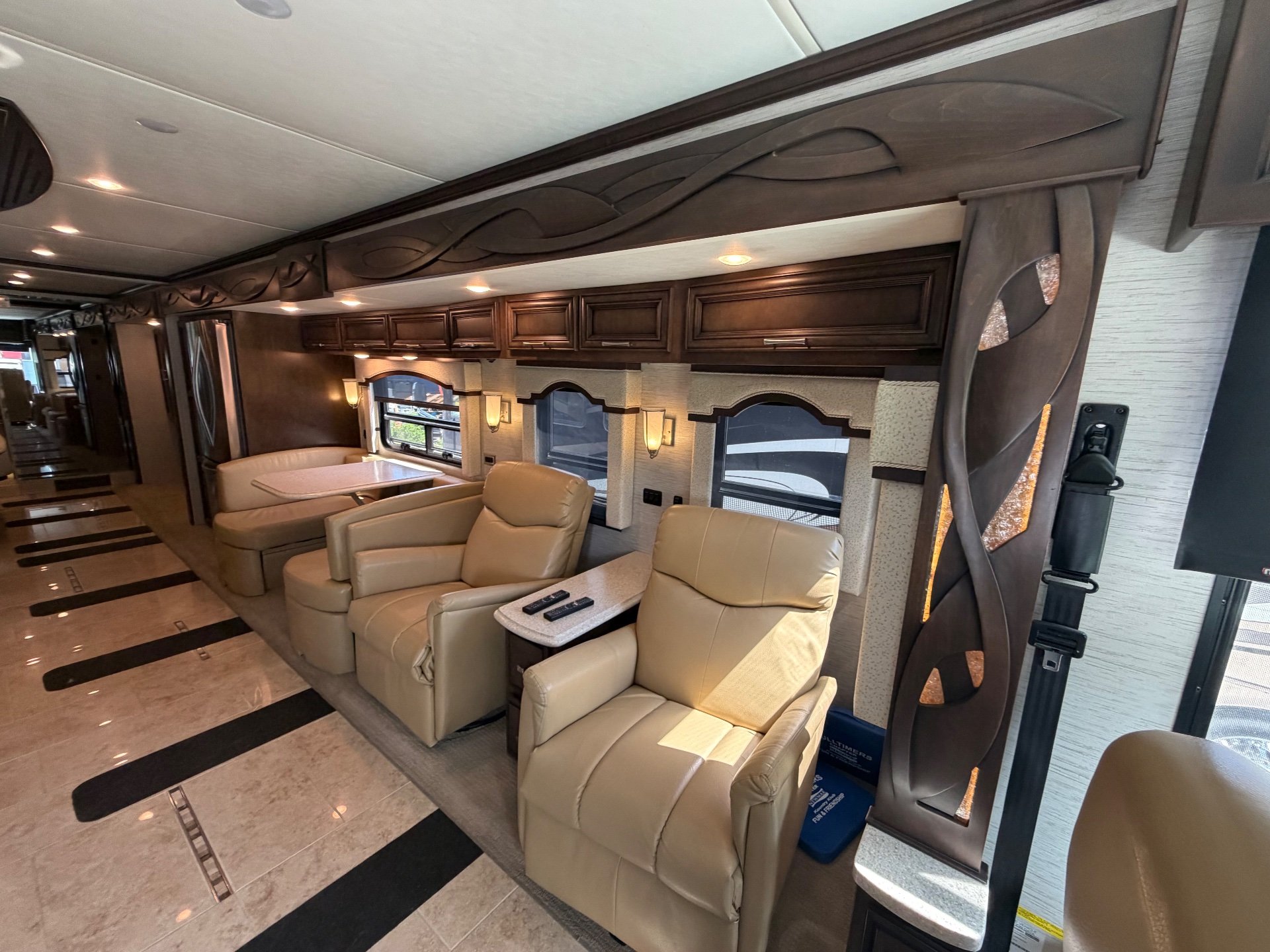 2018 Newmar Ventana 4369 - Interior view 2