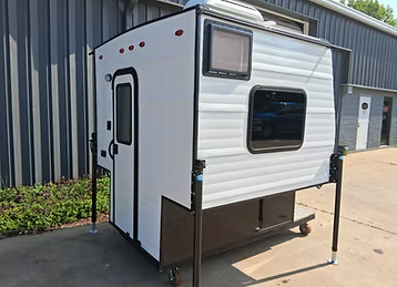 Old School Trailers 590 Cube BASE exterior