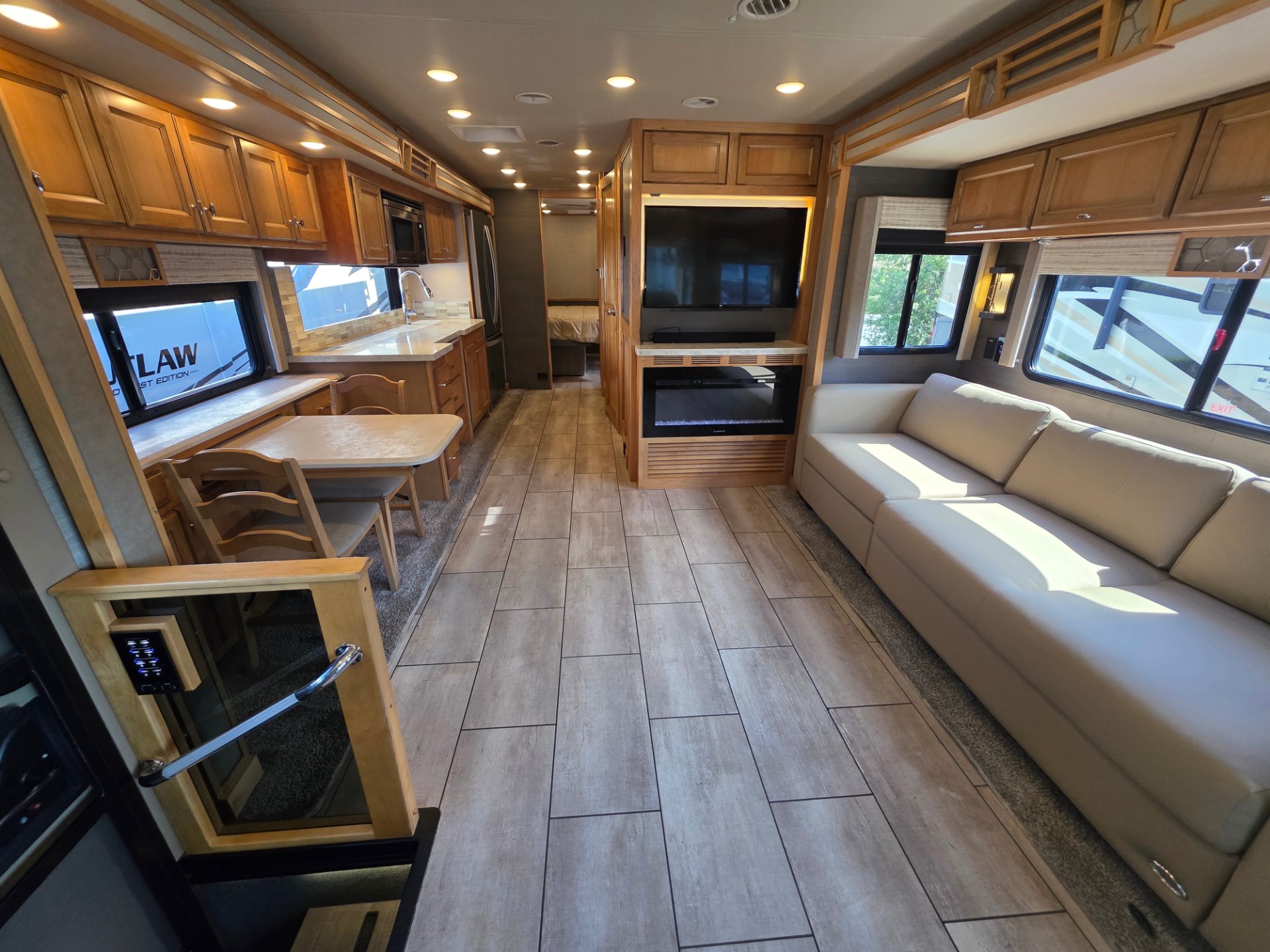 2021 Tiffin Open Road Allegro 34 PA - Interior view