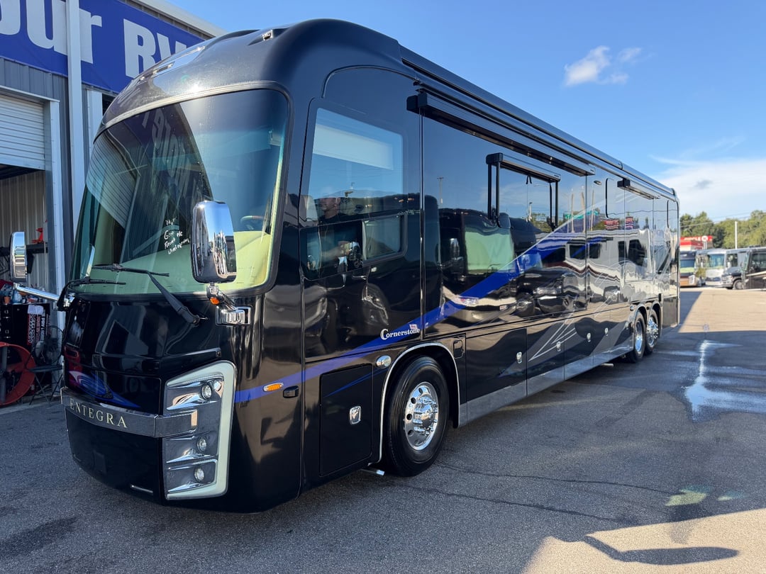 2017 Entegra Coach Cornerstone 45B, Exterior photo 4