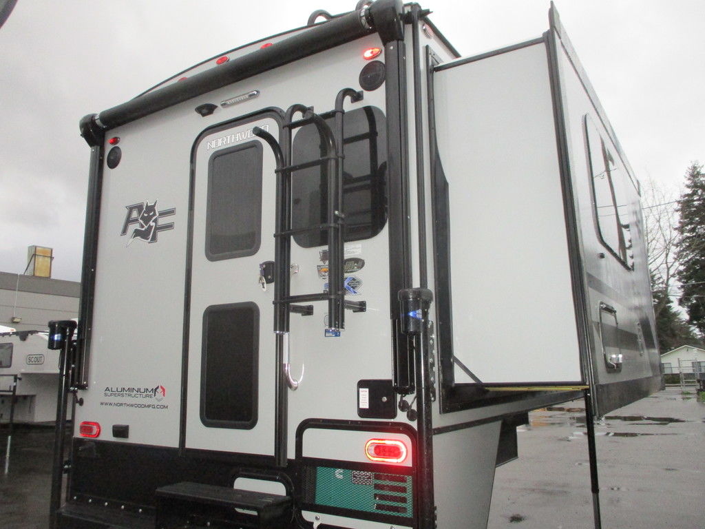 2026 Northwood Arctic Fox Camper 990 - Photo 2
