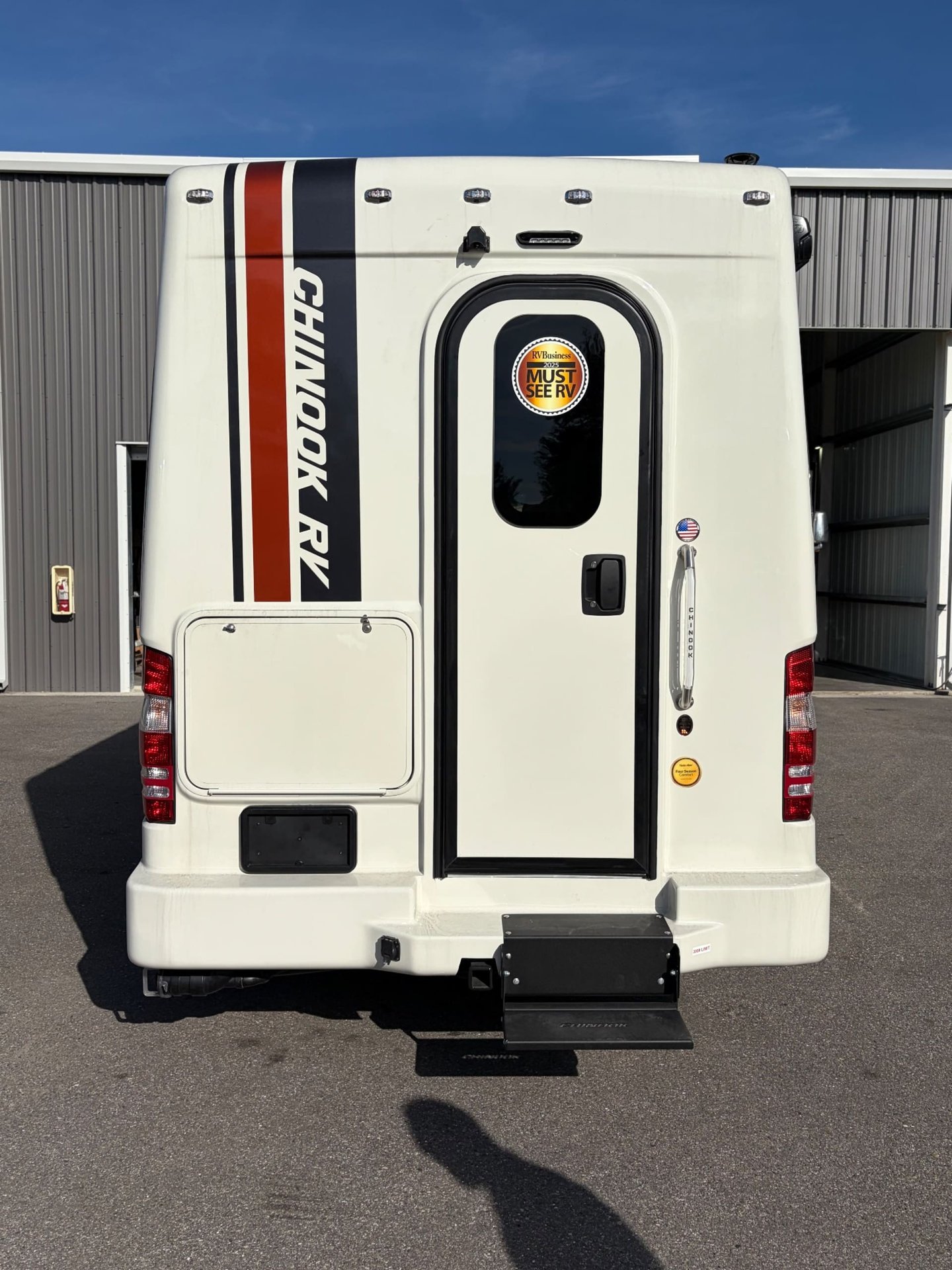 2026 Chinook RV Summit SS, Exterior