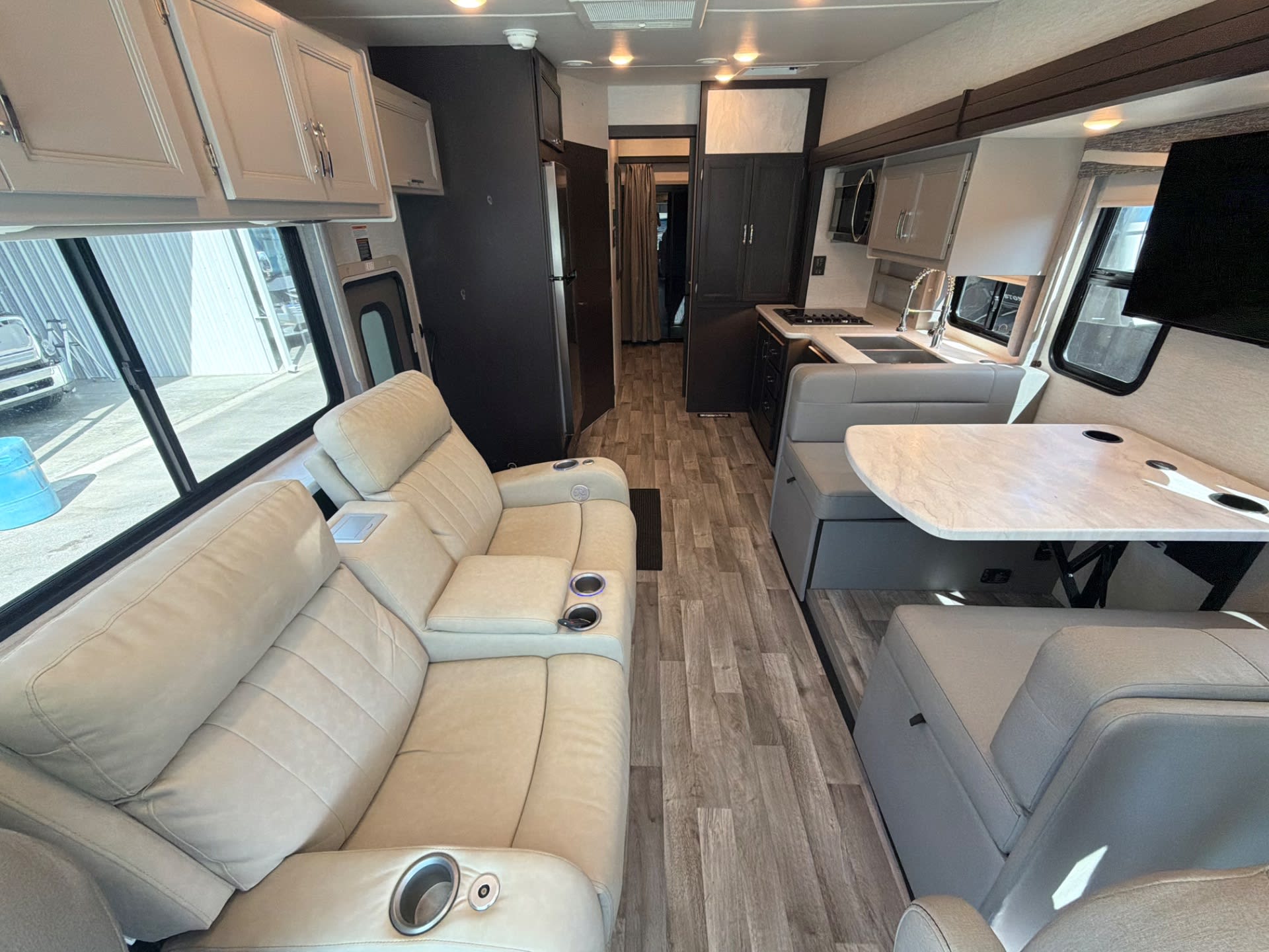 2025 Thor Motor Coach Outlaw 38KB - Interior view 3