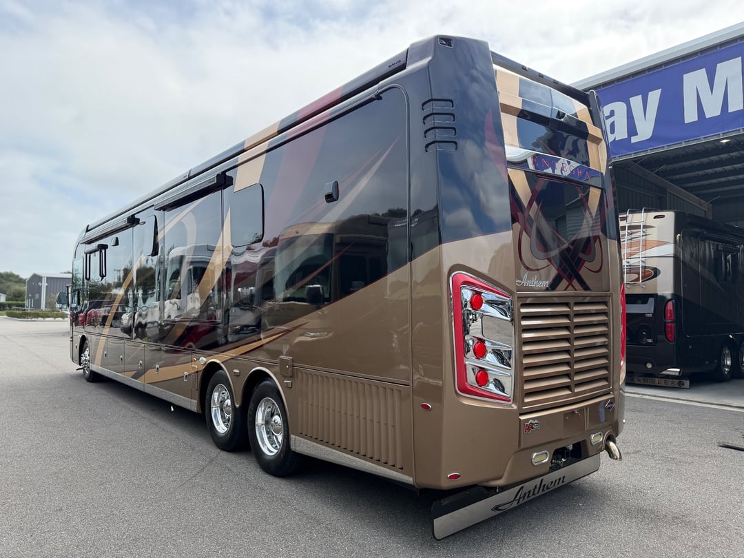 2019 Entegra Coach Anthem 44B, Exterior photo 3