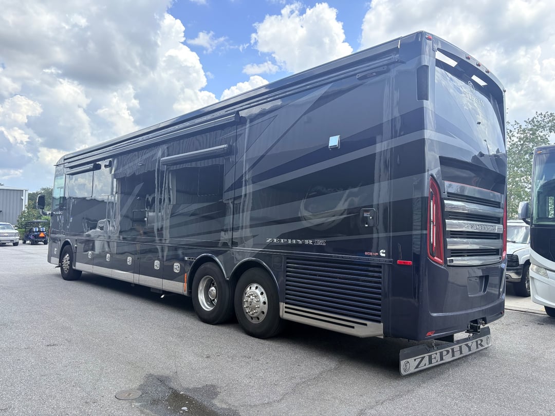 2025 Tiffin Zephyr 45 PZ, Exterior photo 5