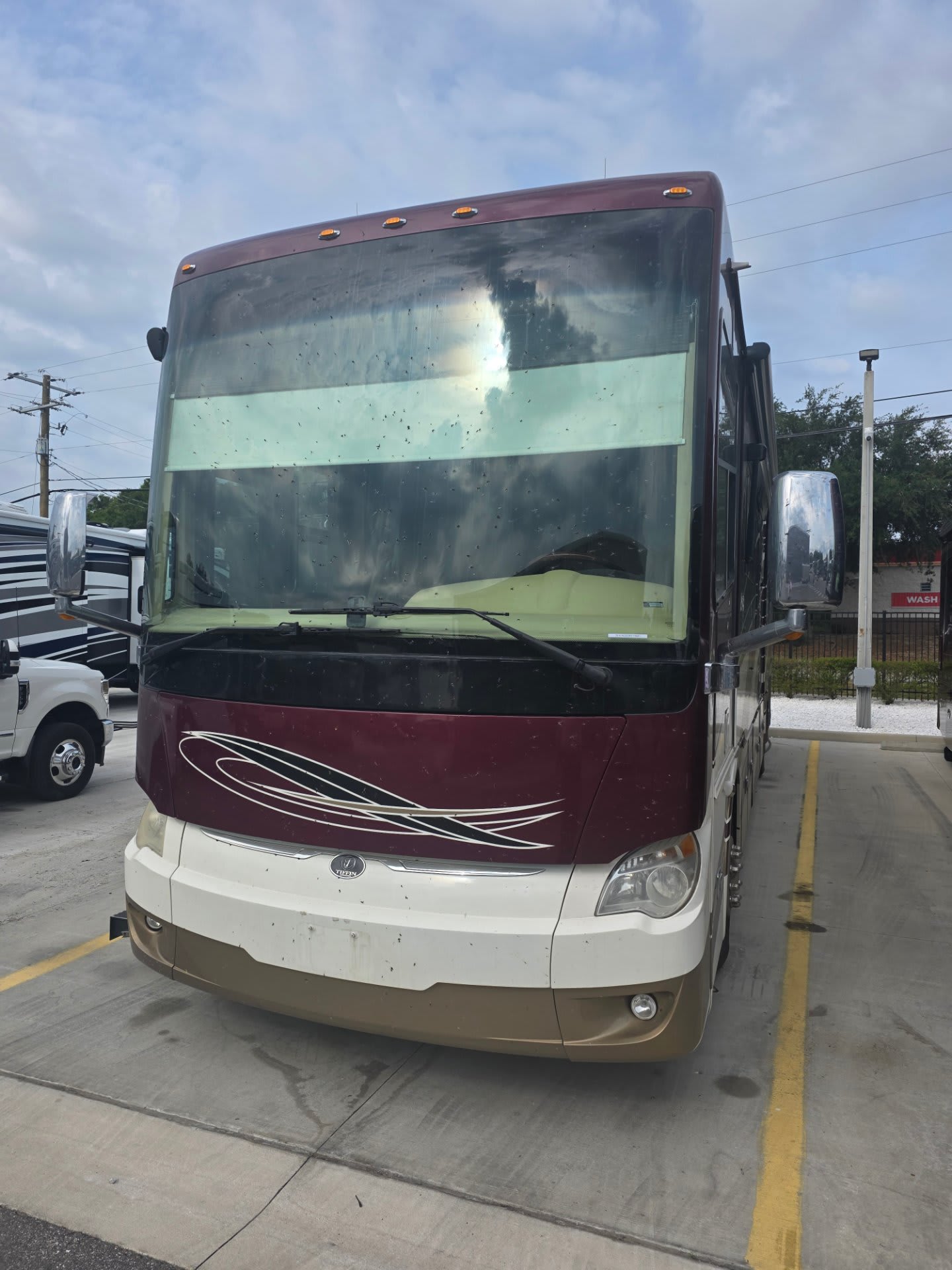 2016 Tiffin Allegro Bus 37 AP - Exterior view 2