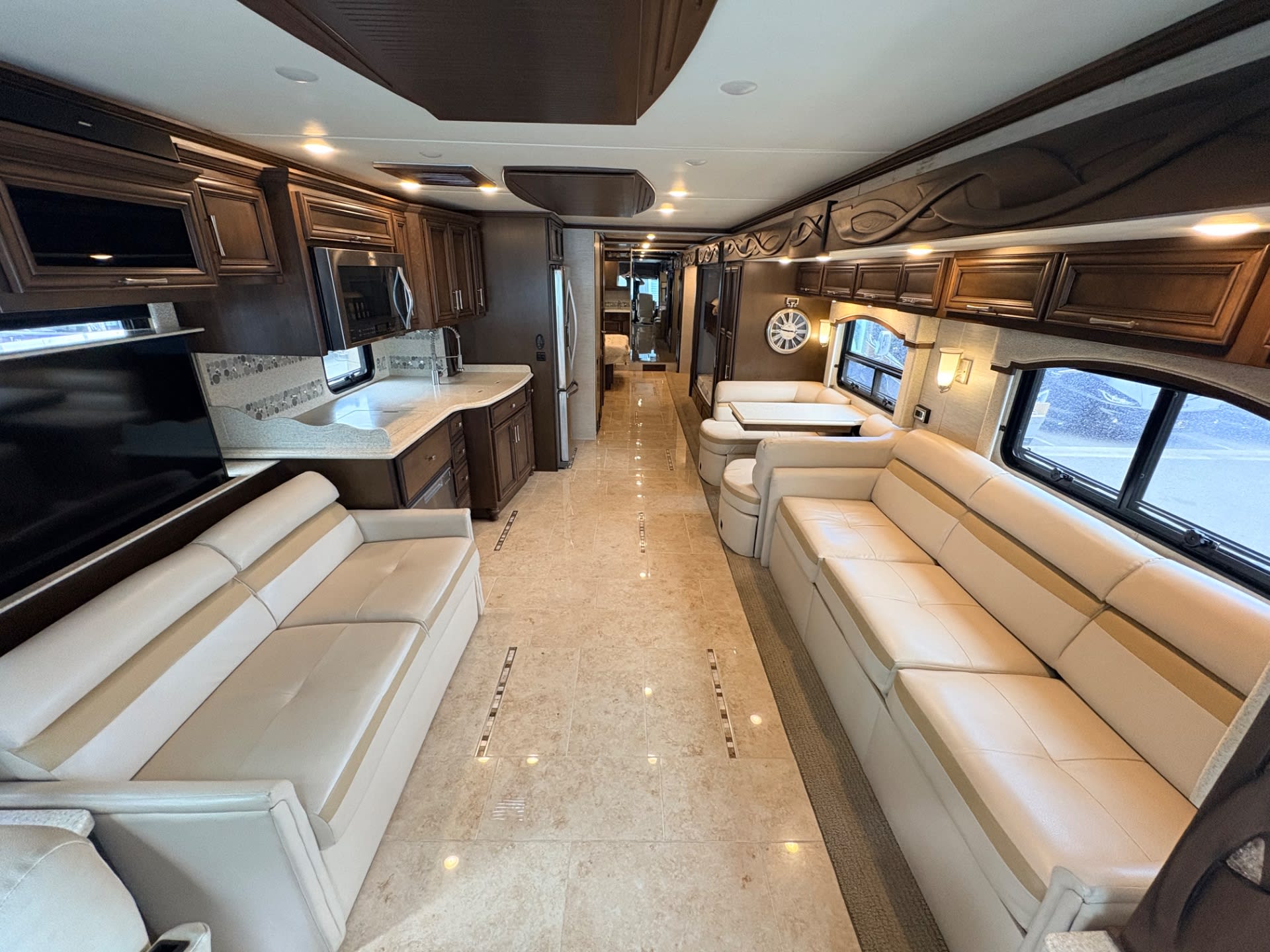 2018 Newmar Ventana 4310 - Interior view
