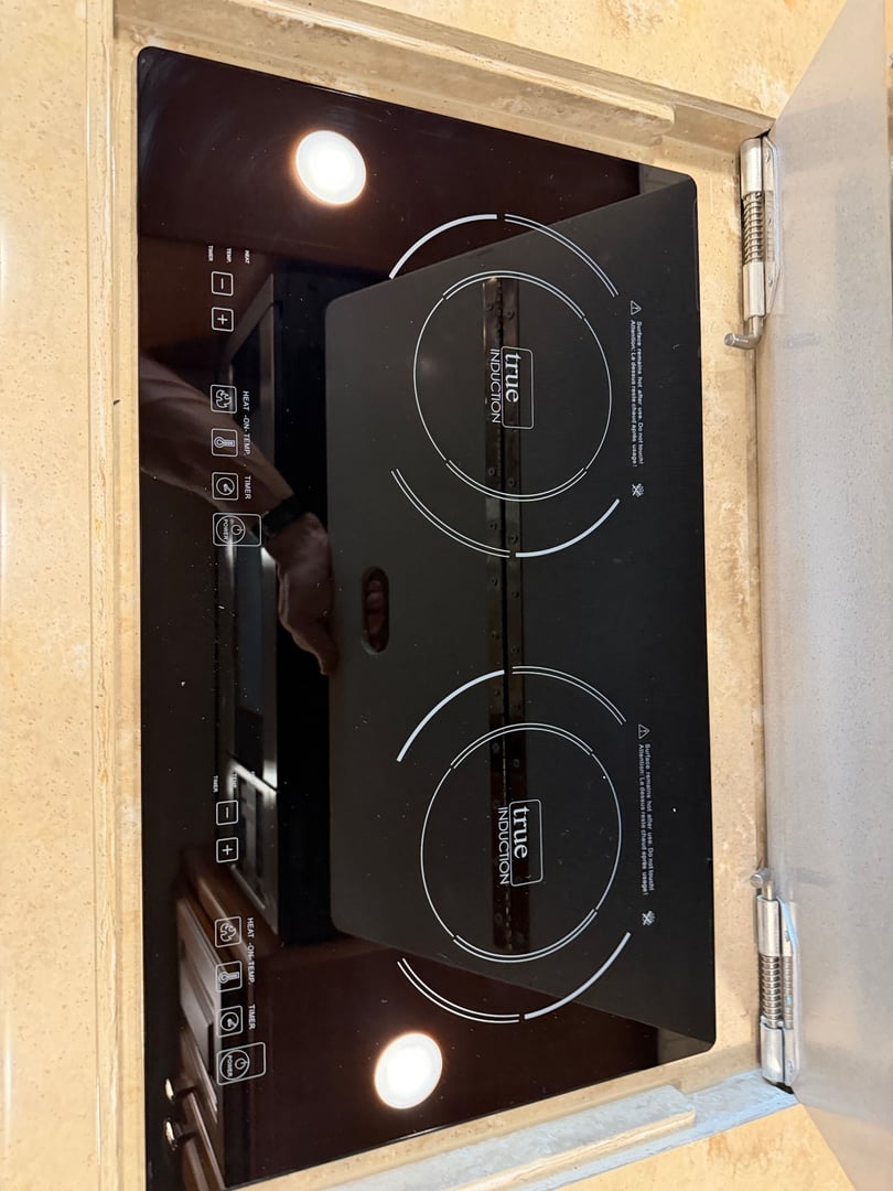2017 Tiffin Allegro Bus 37 AP, Kitchen photo 6