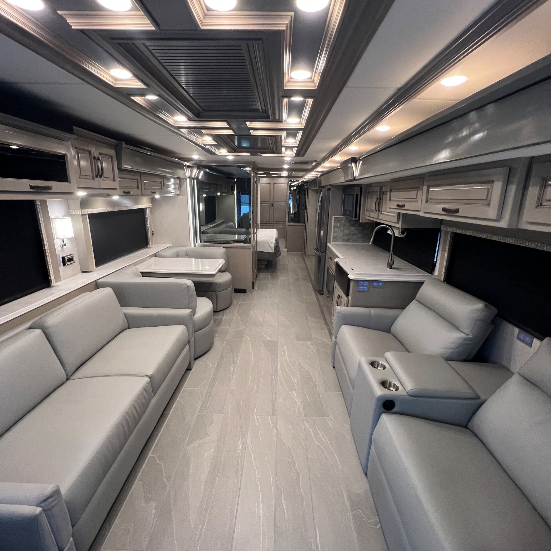 2023 Newmar Dutch Star 4370 - Interior view
