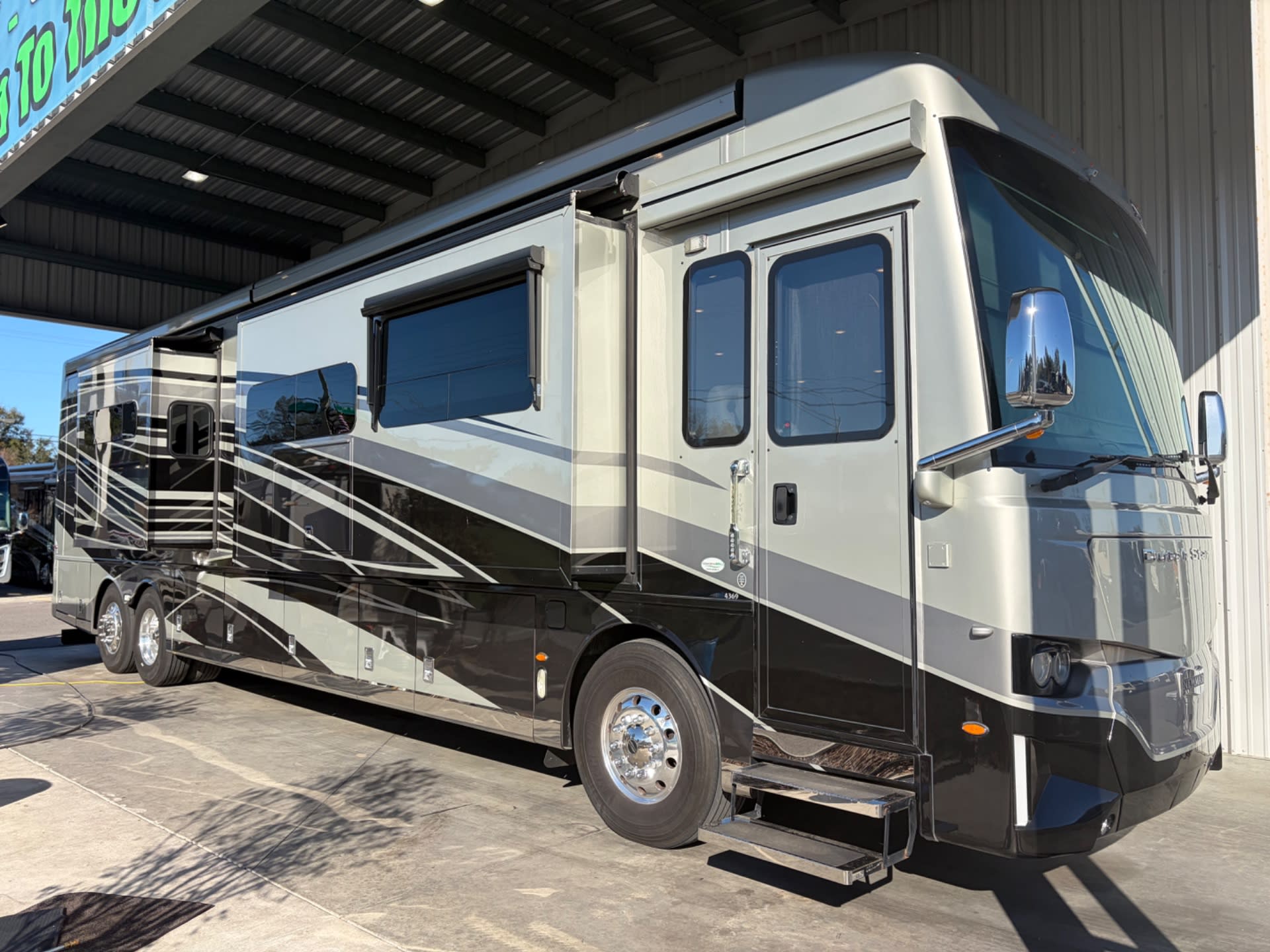 2023 Newmar Dutch Star 4369 - Exterior view