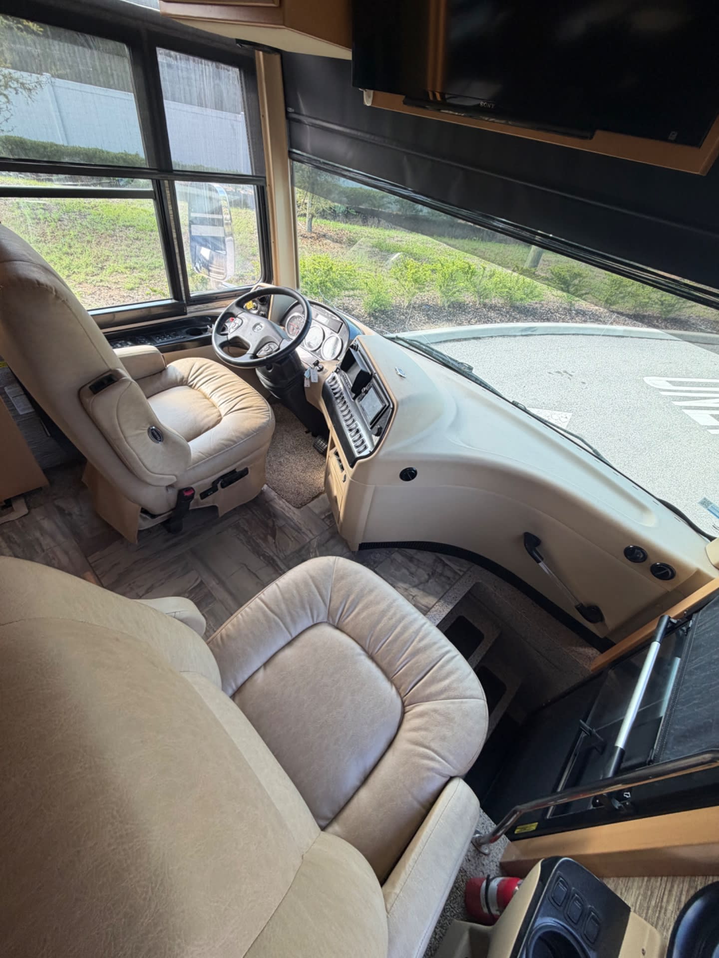 2016 Newmar Dutch Star 4369 - Interior view 2