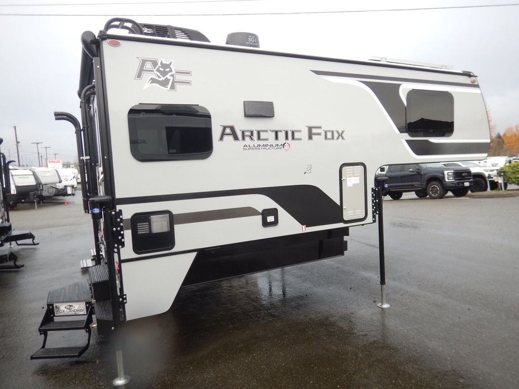 2026 Northwood Arctic Fox Camper 865 - Photo 4