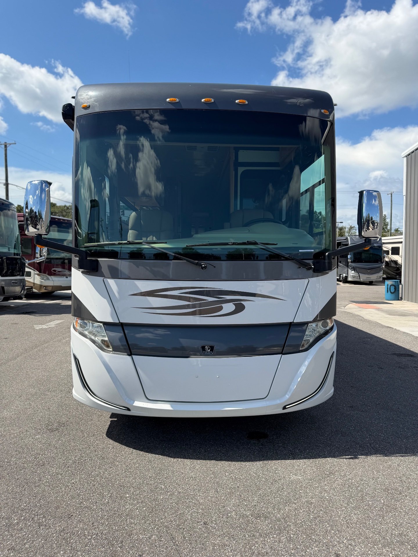 2021 Tiffin Allegro Red 340 38 LL - Exterior view 2