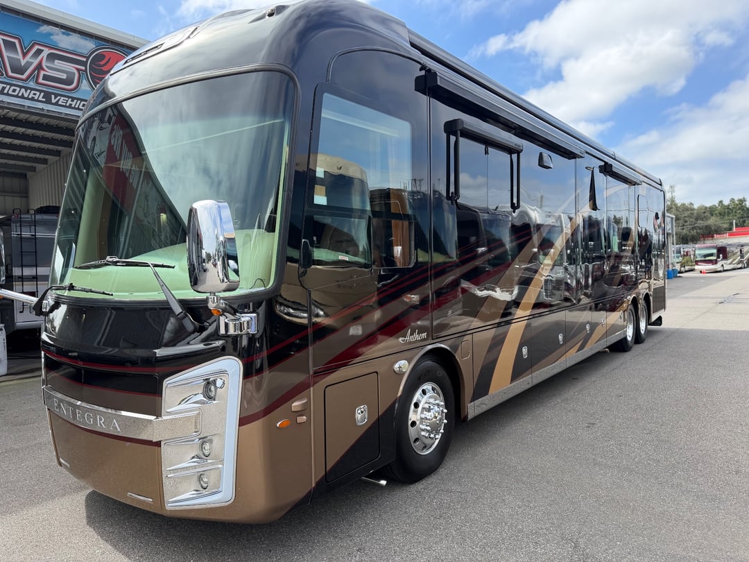 2019 Entegra Coach Anthem 44B, Exterior photo 2