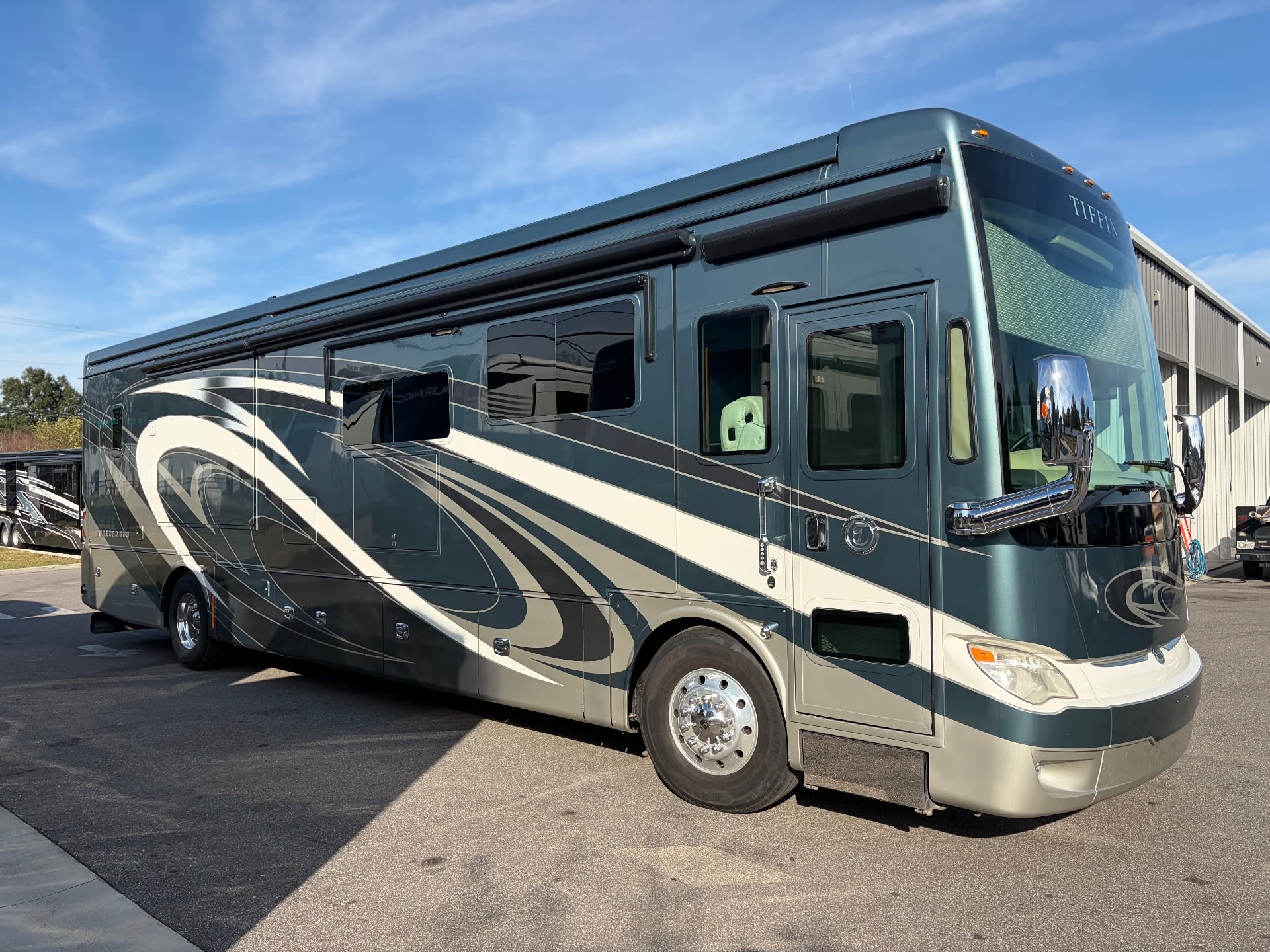2018 Tiffin Allegro Bus 40 SP - Exterior view