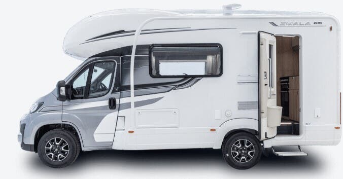 Auto-Trail Imala 736G exterior