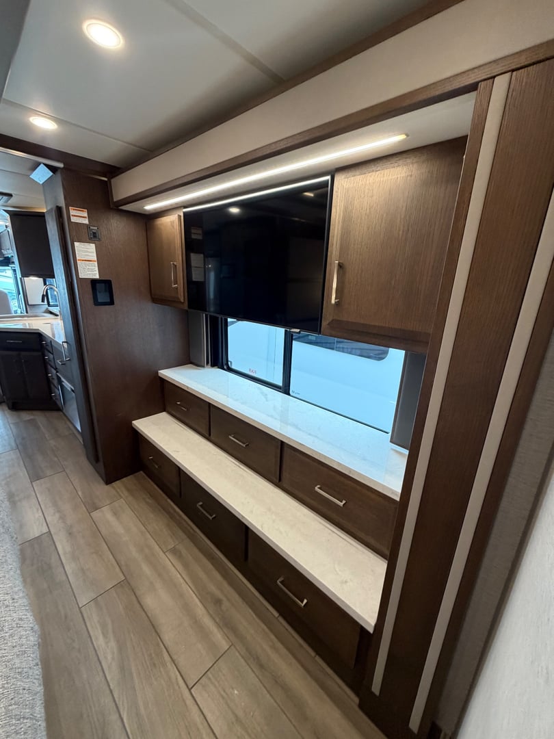 2024 Newmar New Aire 3547, Living area photo 5