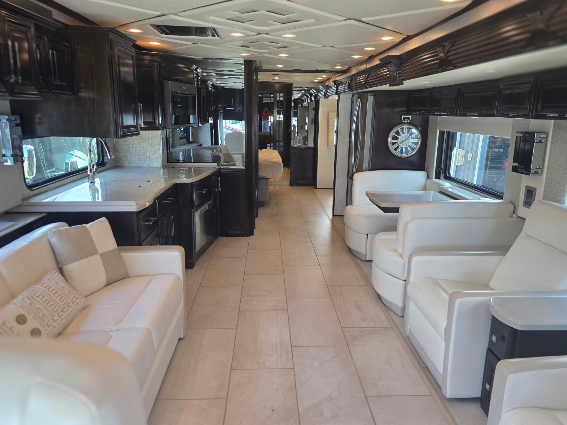 2020 Newmar Mountain Aire 4543 - Interior view