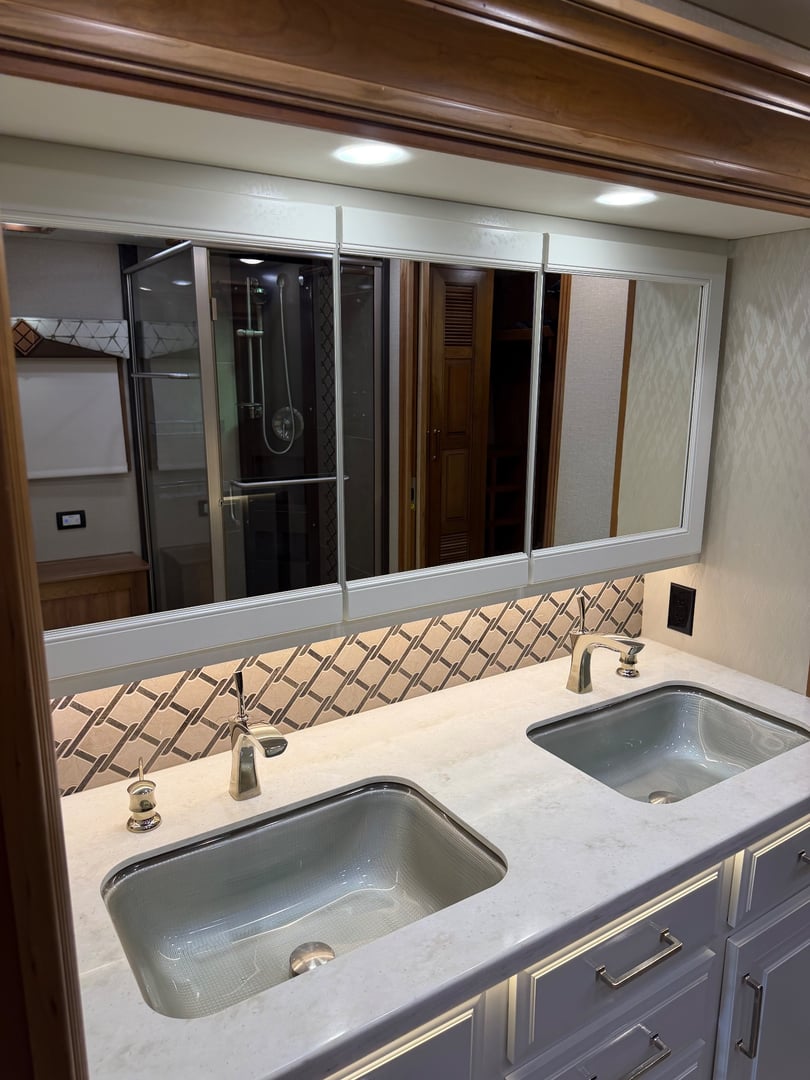 2019 Entegra Coach Anthem 44B, Bathroom photo 5