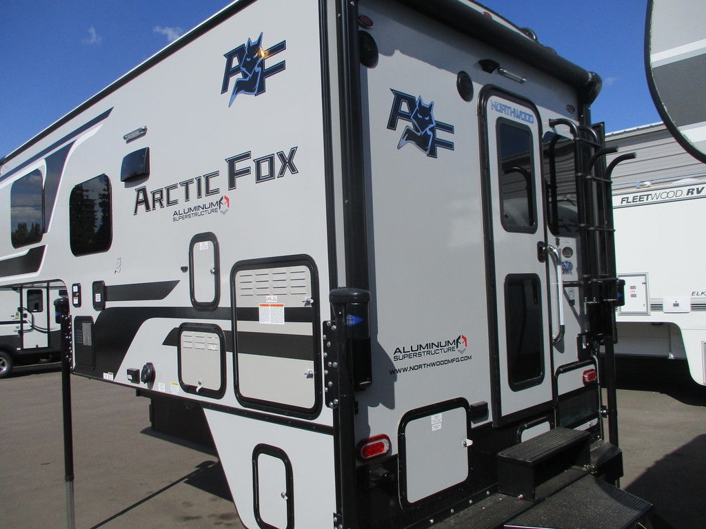 2026 Northwood Arctic Fox Camper 811 - Photo 4