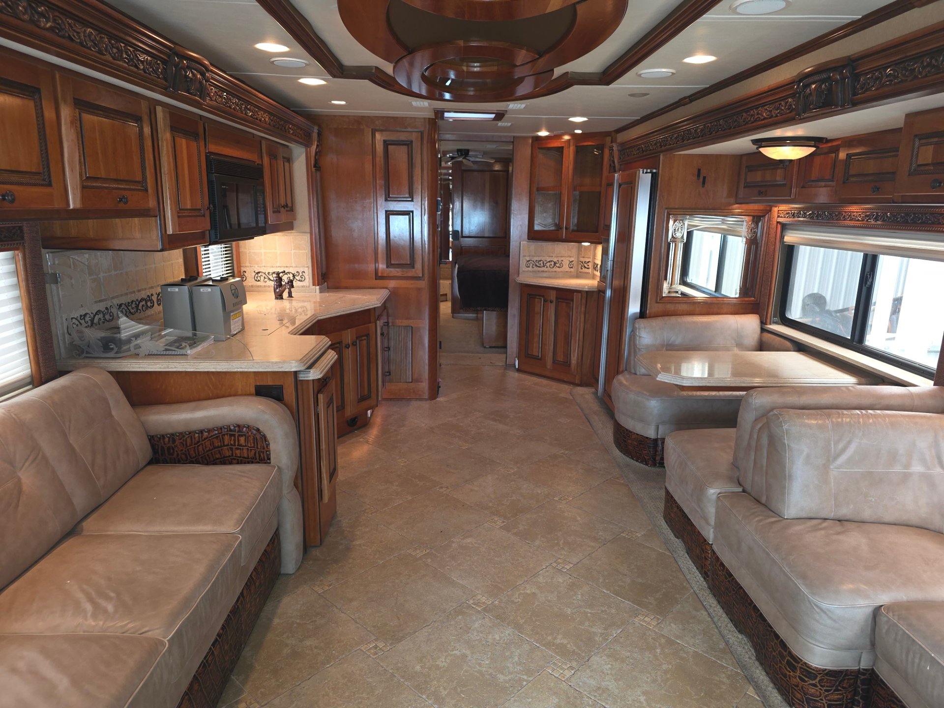 2010 Monaco Dynasty Yorkshire IV - Interior view
