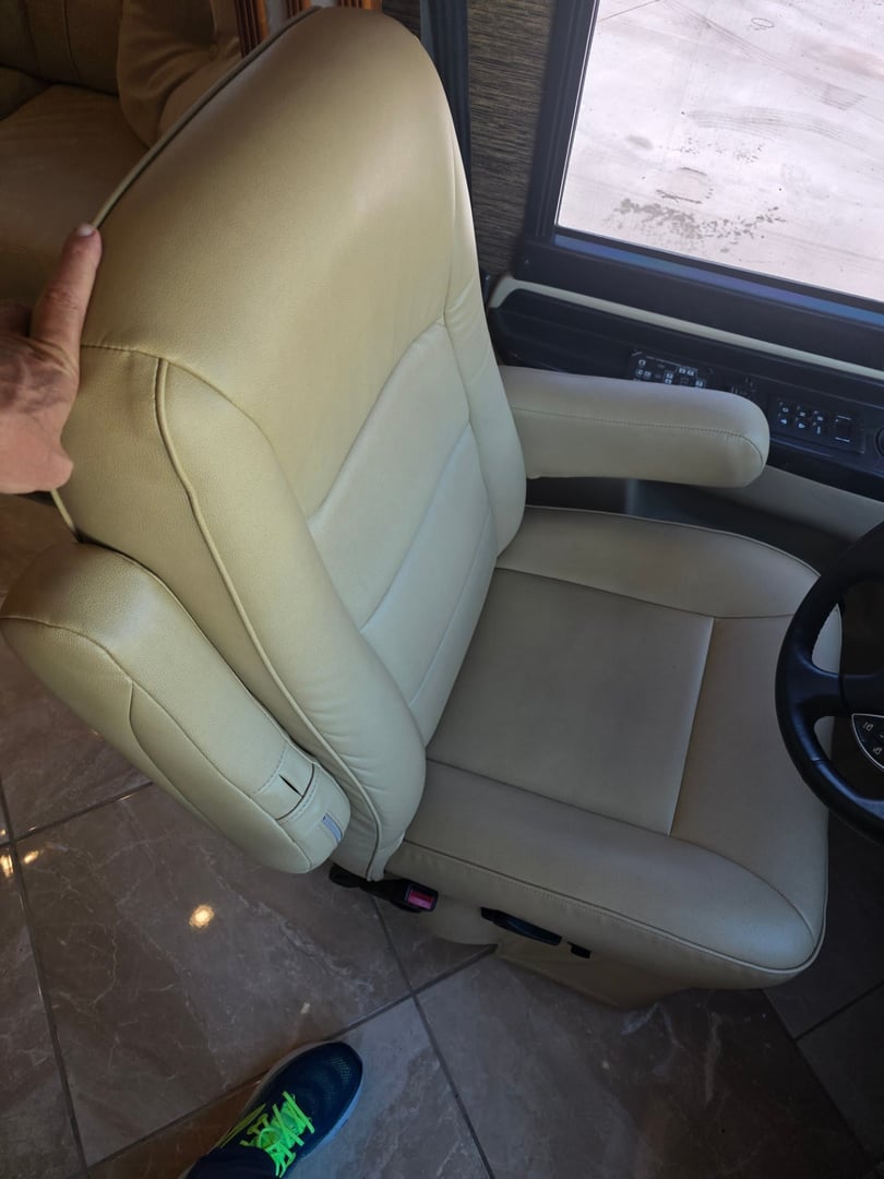 2015 Newmar Dutch Star 4018, Interior photo 38
