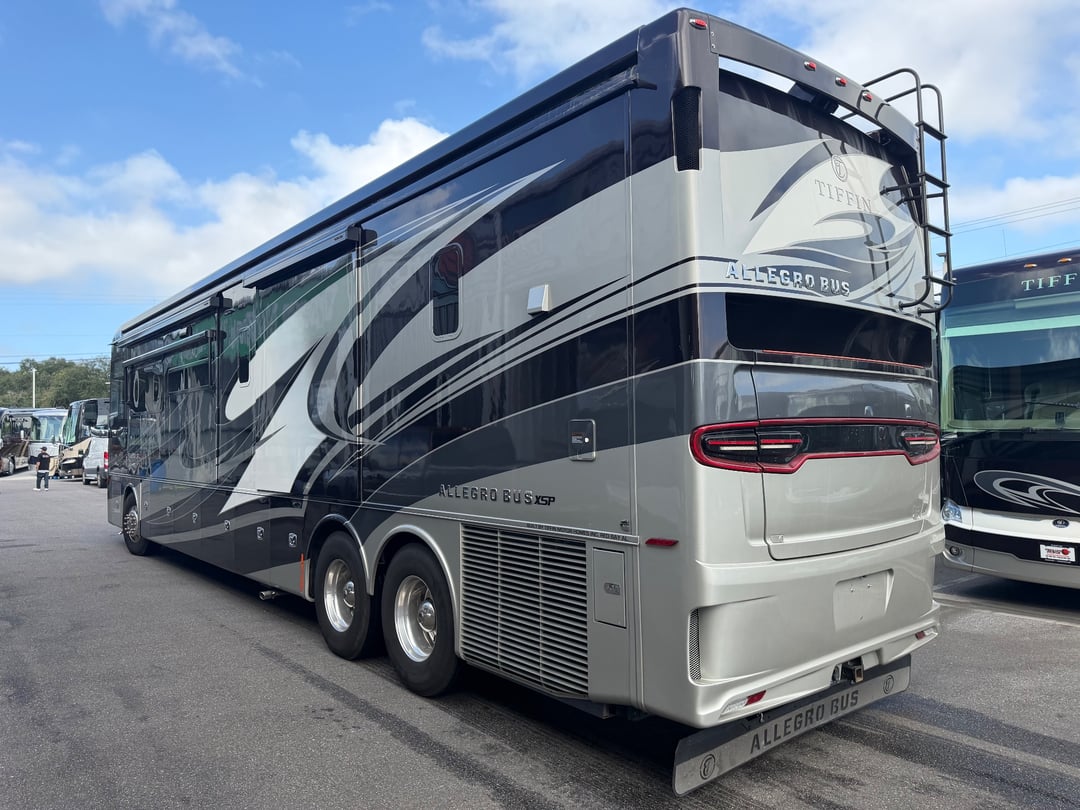 2019 Tiffin Allegro Bus 45 OPP, Exterior photo 5