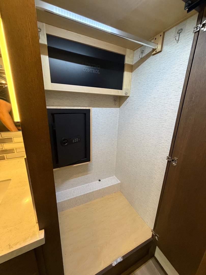 2024 Newmar New Aire 3547, Storage photo 2