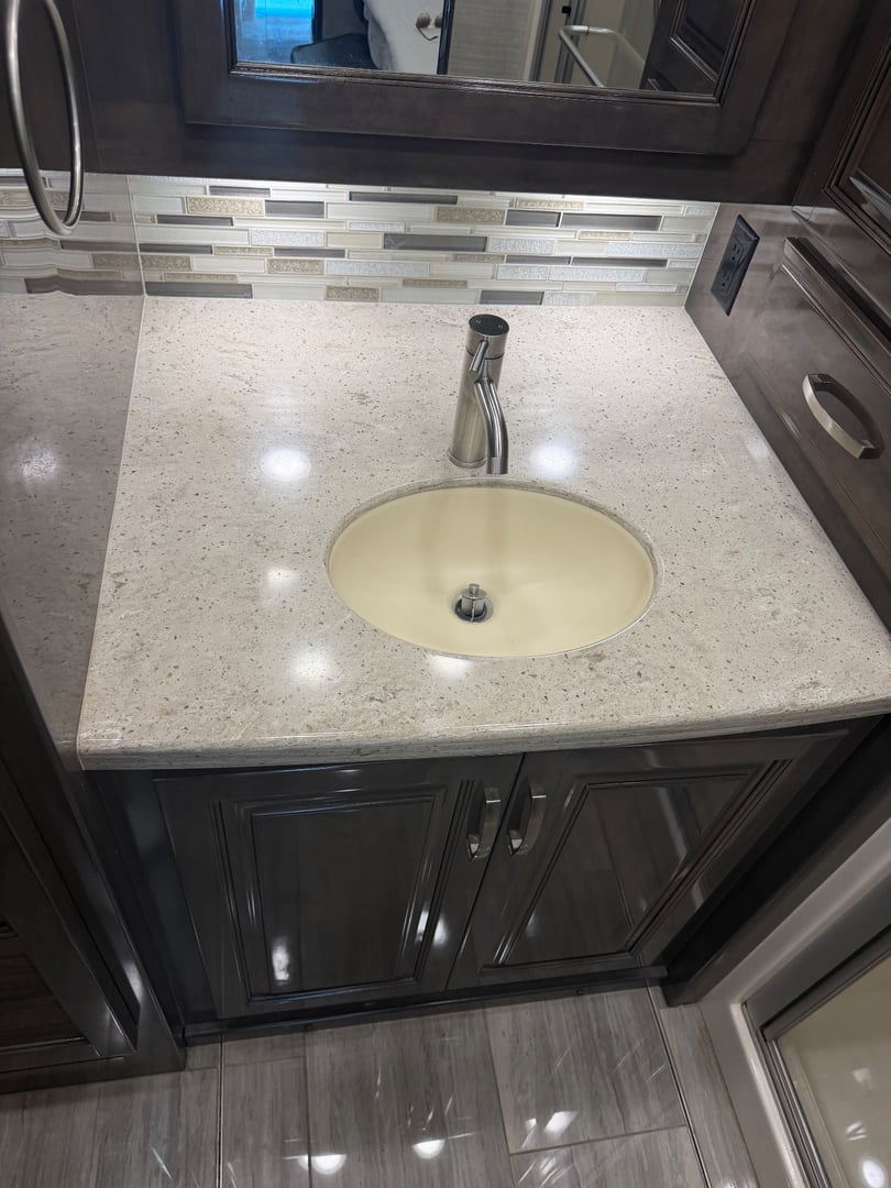 2020 Entegra Coach Reatta XL 39BH, Bathroom photo 5