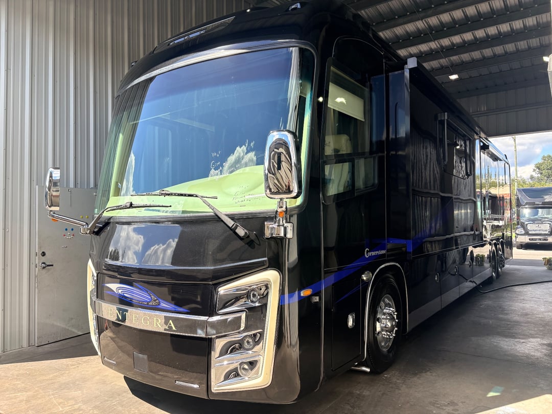 2017 Entegra Coach Cornerstone 45B, Exterior photo 3