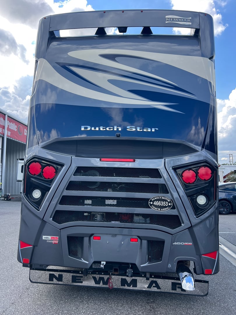 2020 Newmar Dutch Star 4328, Exterior photo 5