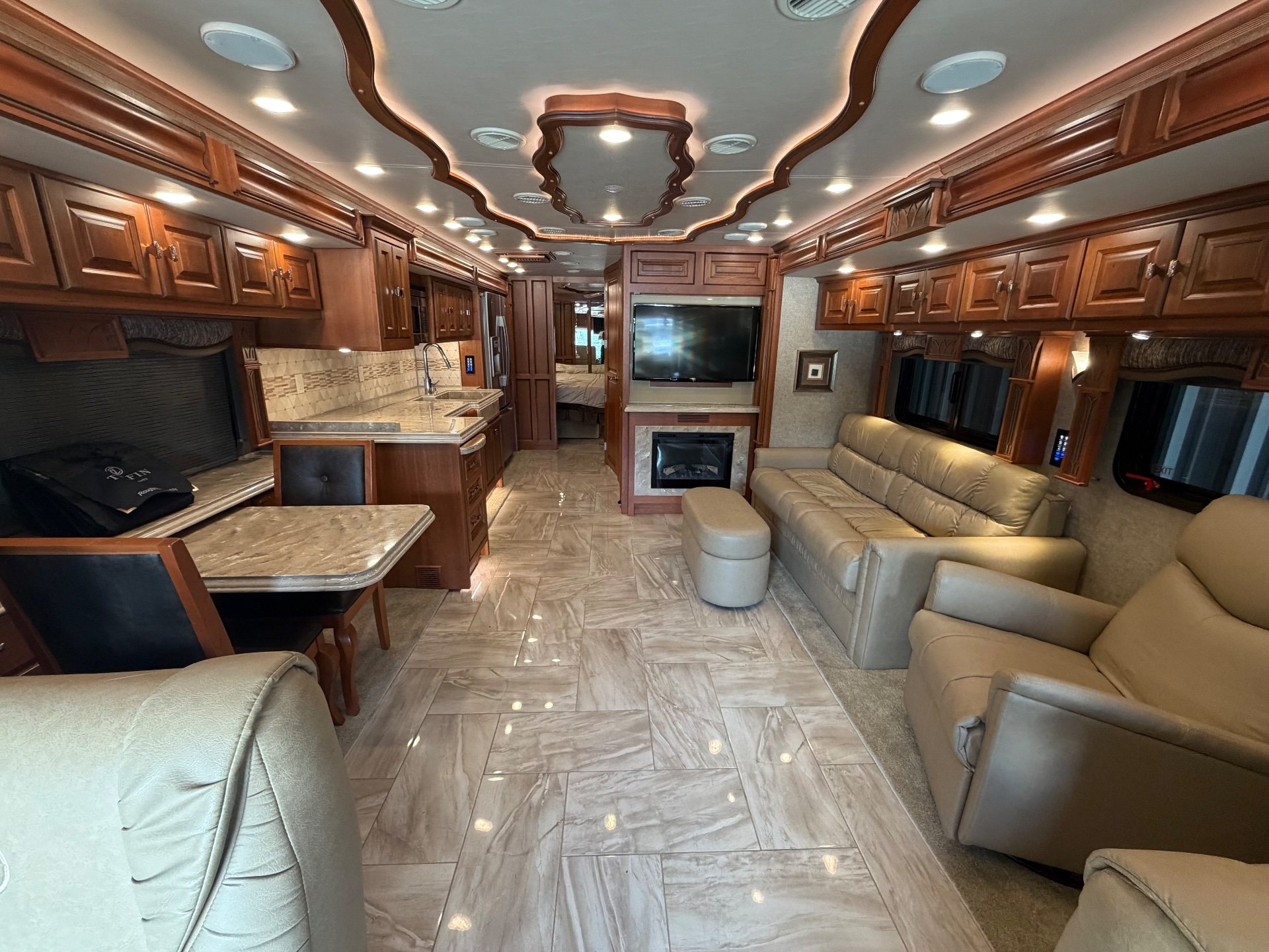 2017 Tiffin Allegro Bus 37 AP - Interior view