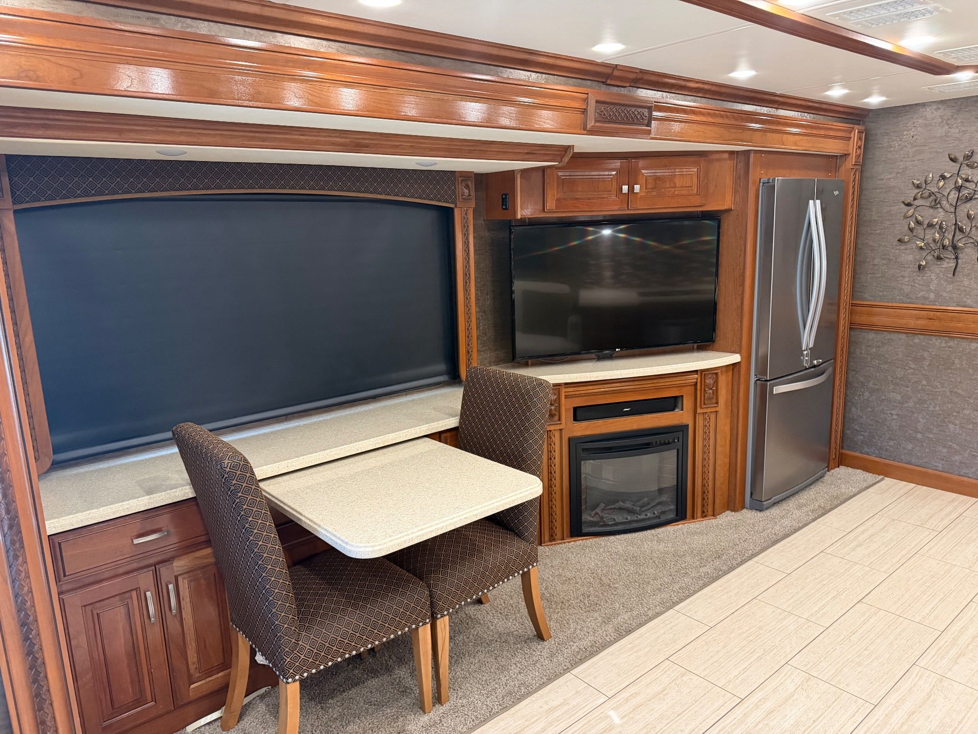 2018 Holiday Rambler Endeavor 40D - Interior view 3