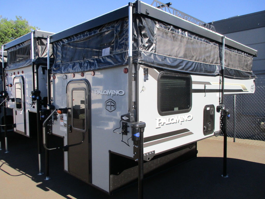 2026 Palomino Backpack Truck Camper SS-550 - Photo 2