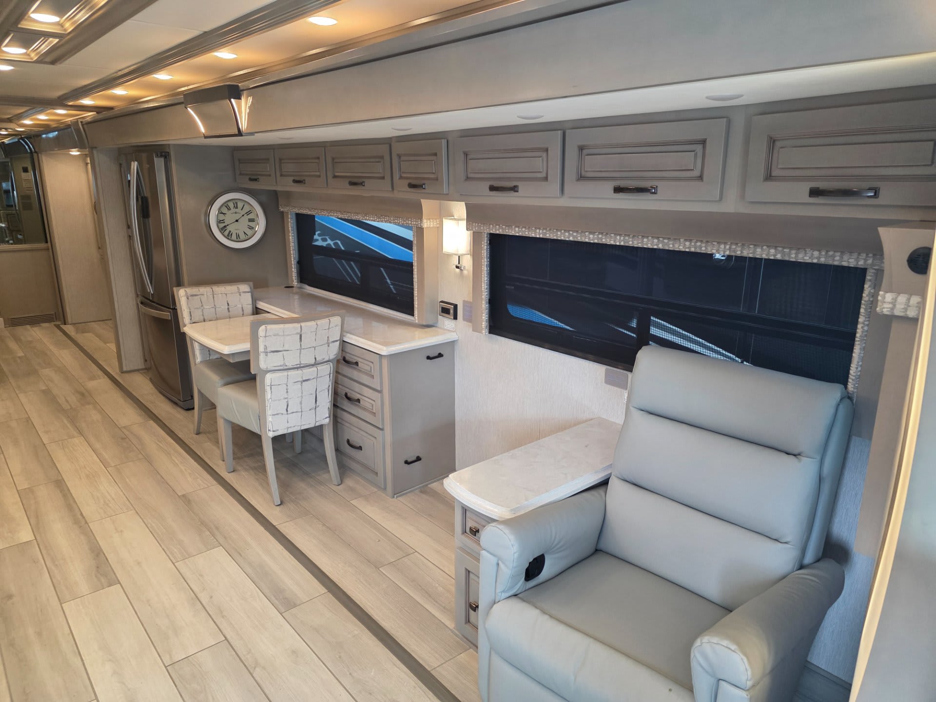 2023 Newmar Dutch Star 4369 - Interior view 3