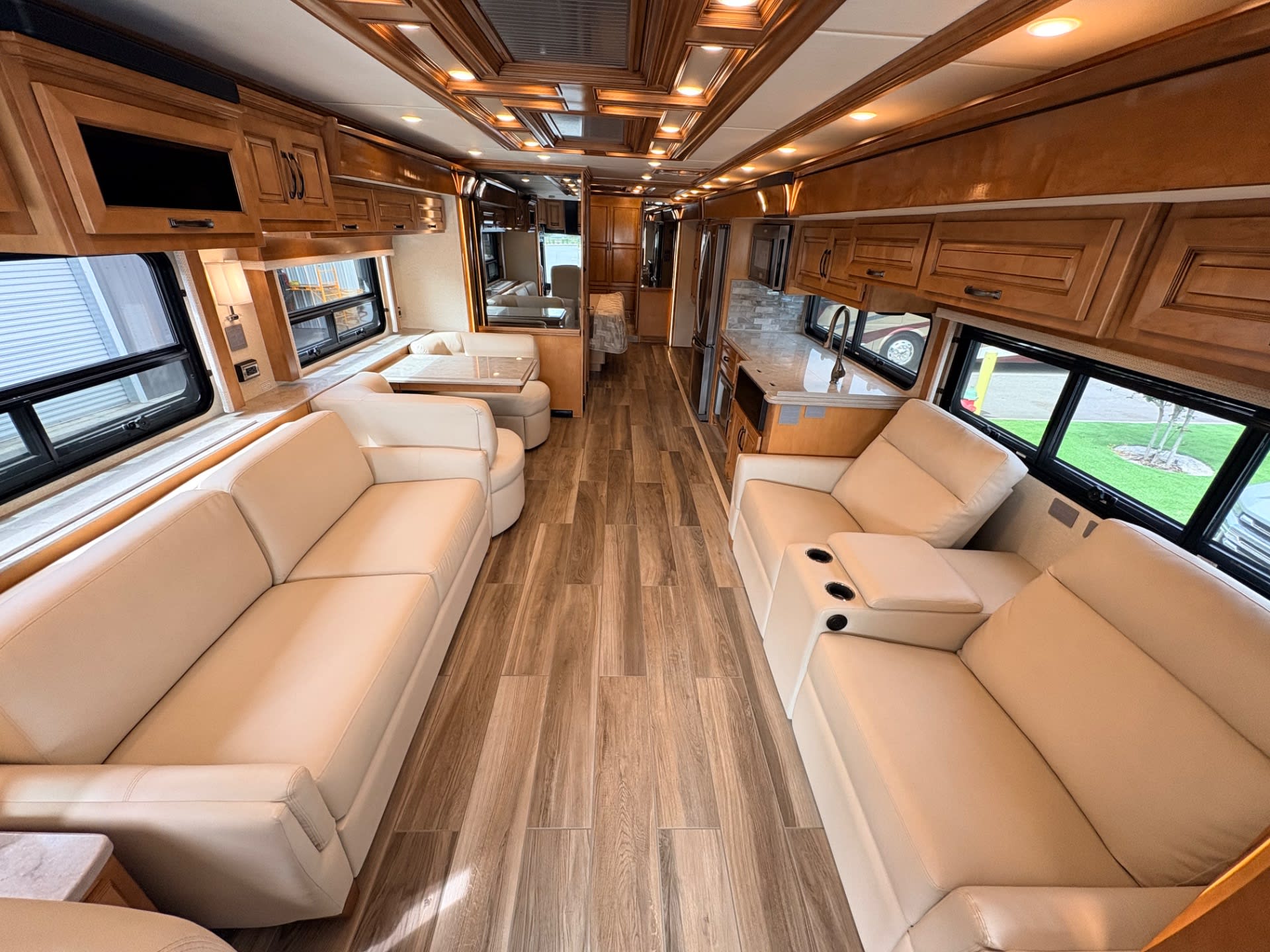 2023 Newmar Dutch Star 4370 - Interior view
