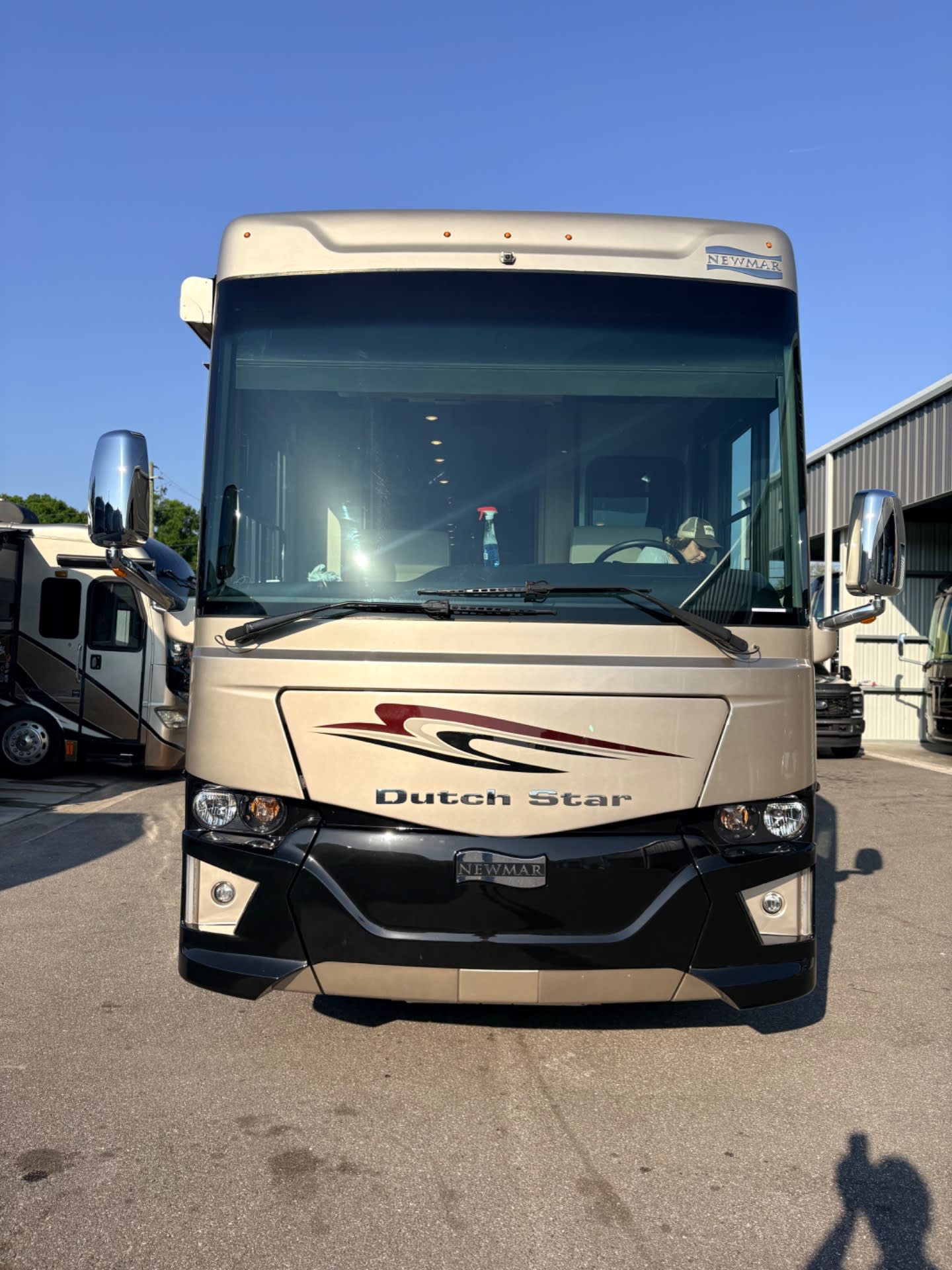 2019 Newmar Dutch Star 4369 - Exterior view 2