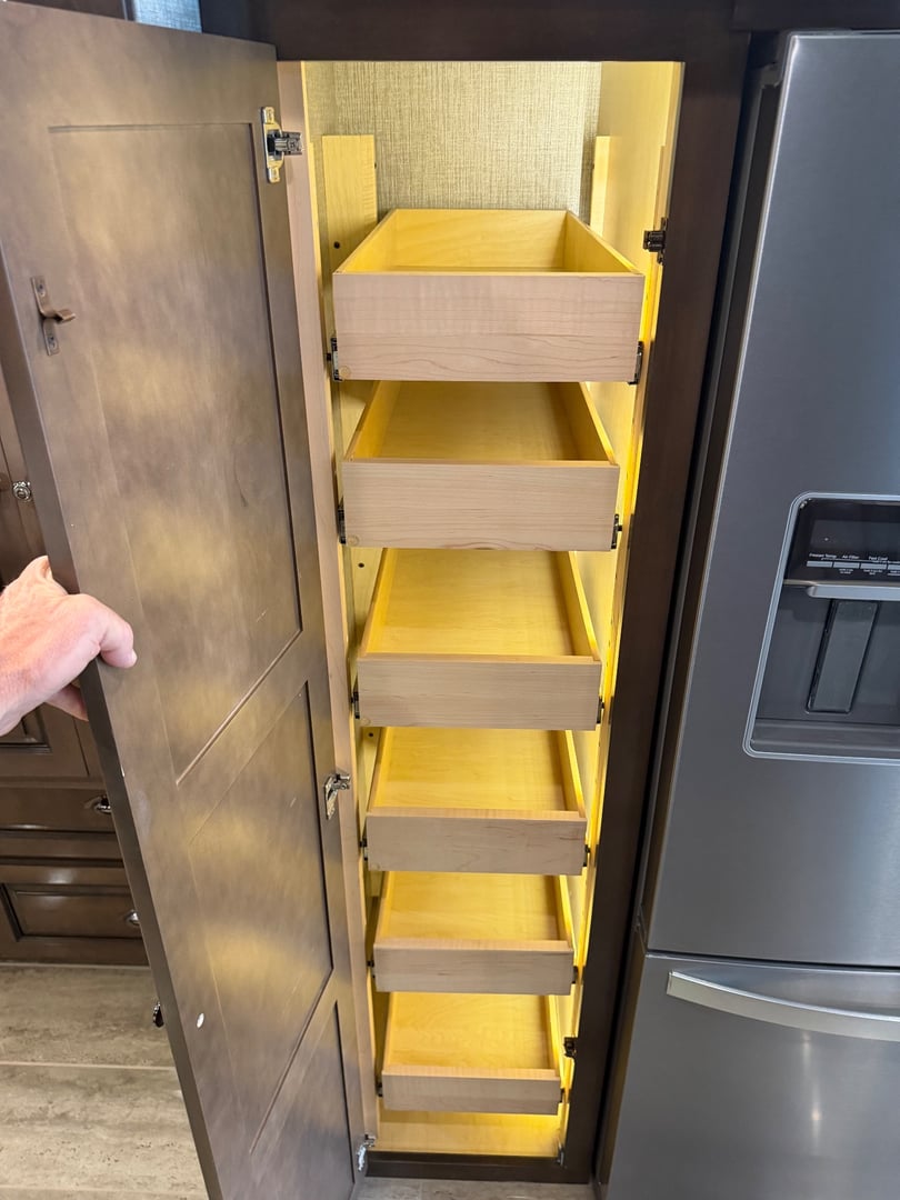 2021 Newmar Dutch Star 4369, Kitchen photo 6