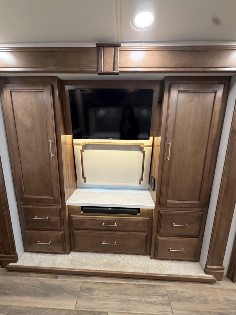 2022 Entegra Coach Aspire 44W, Bedroom photo 3