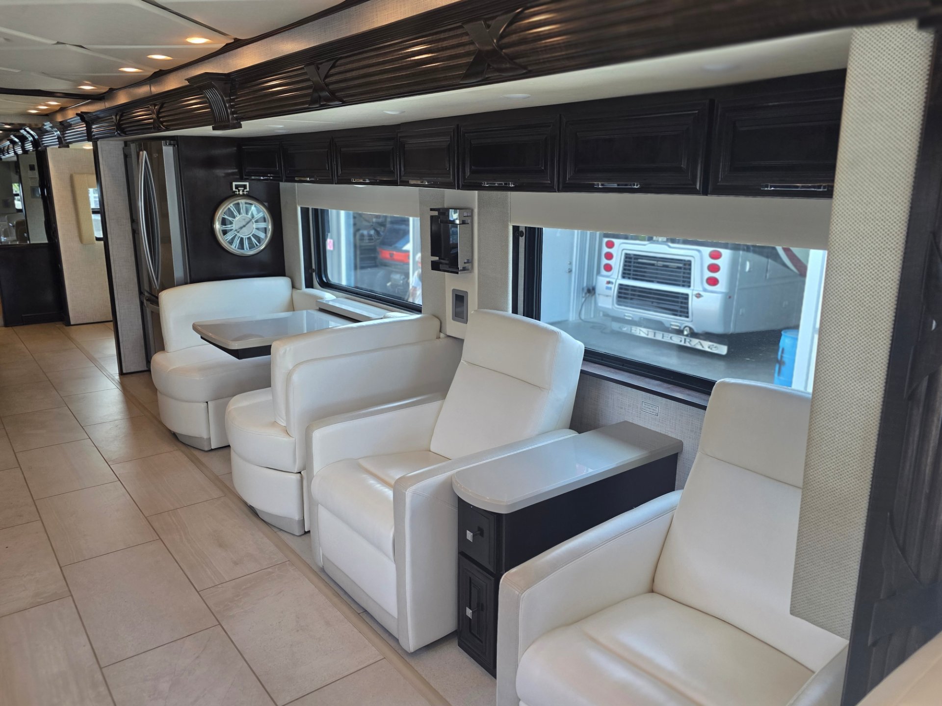 2020 Newmar Mountain Aire 4543 - Interior view 2